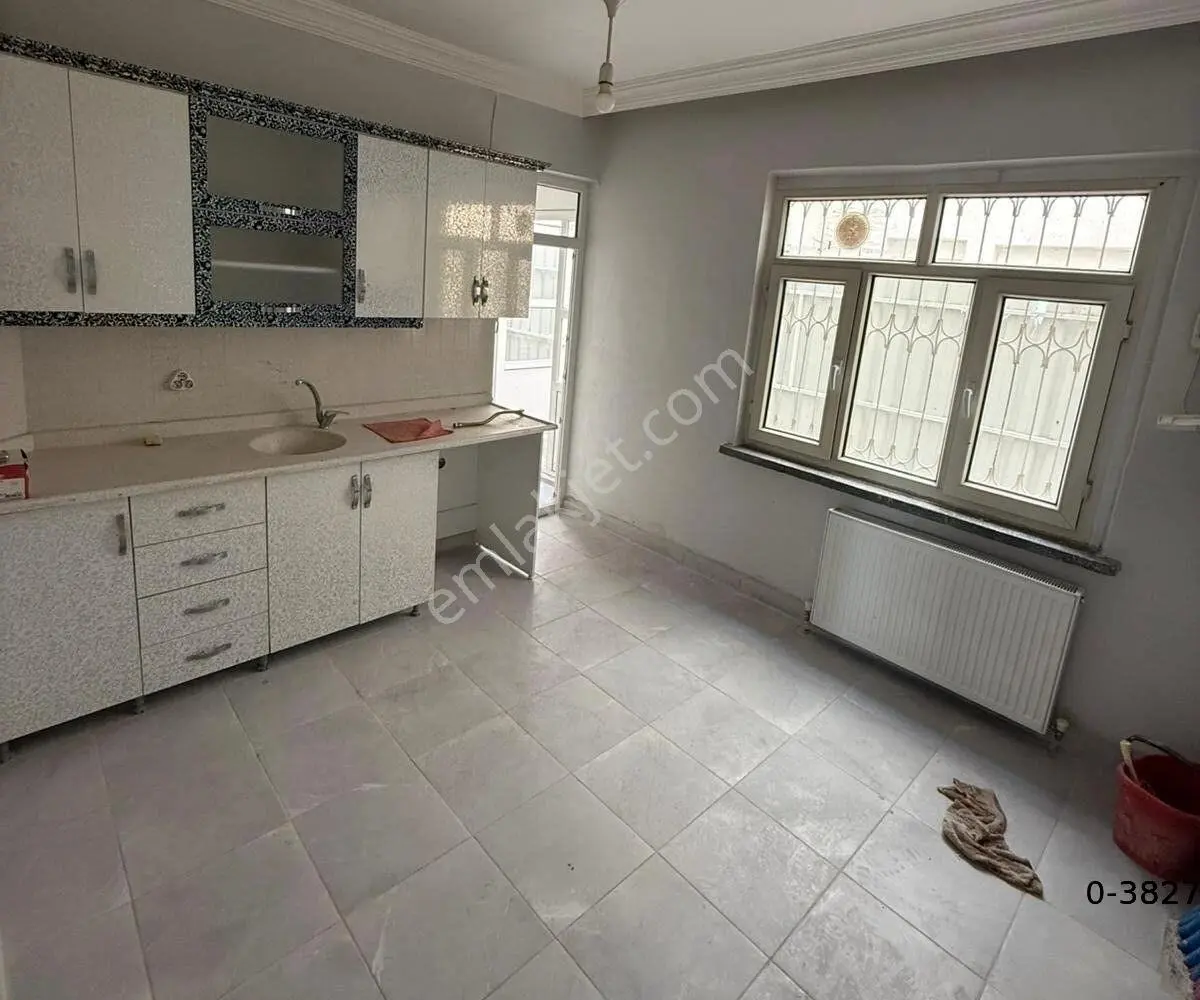 Kirişci Mah. Dükkan Üstü 3+1 Kiralık Daire - Görsel 3