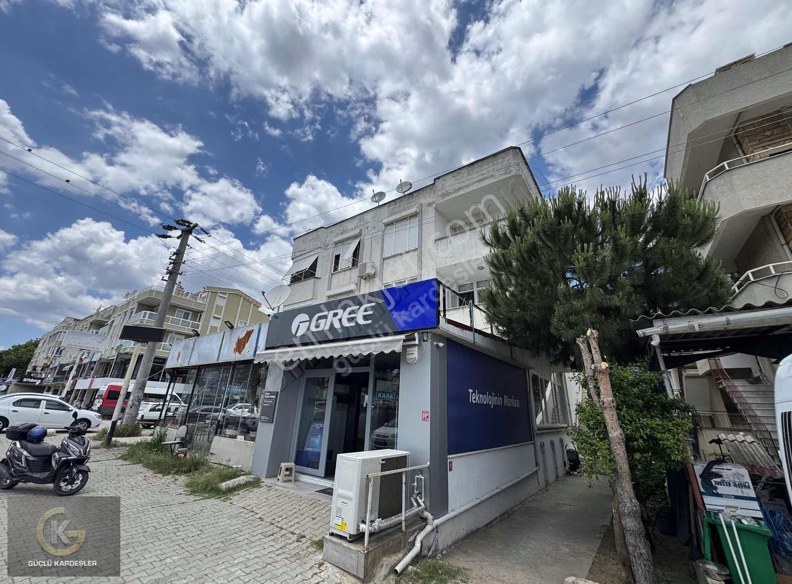 Güçlü Kardeşler Full Yenilenmiş Merkezde 2+1 Orta Kat Daire - Görsel 18