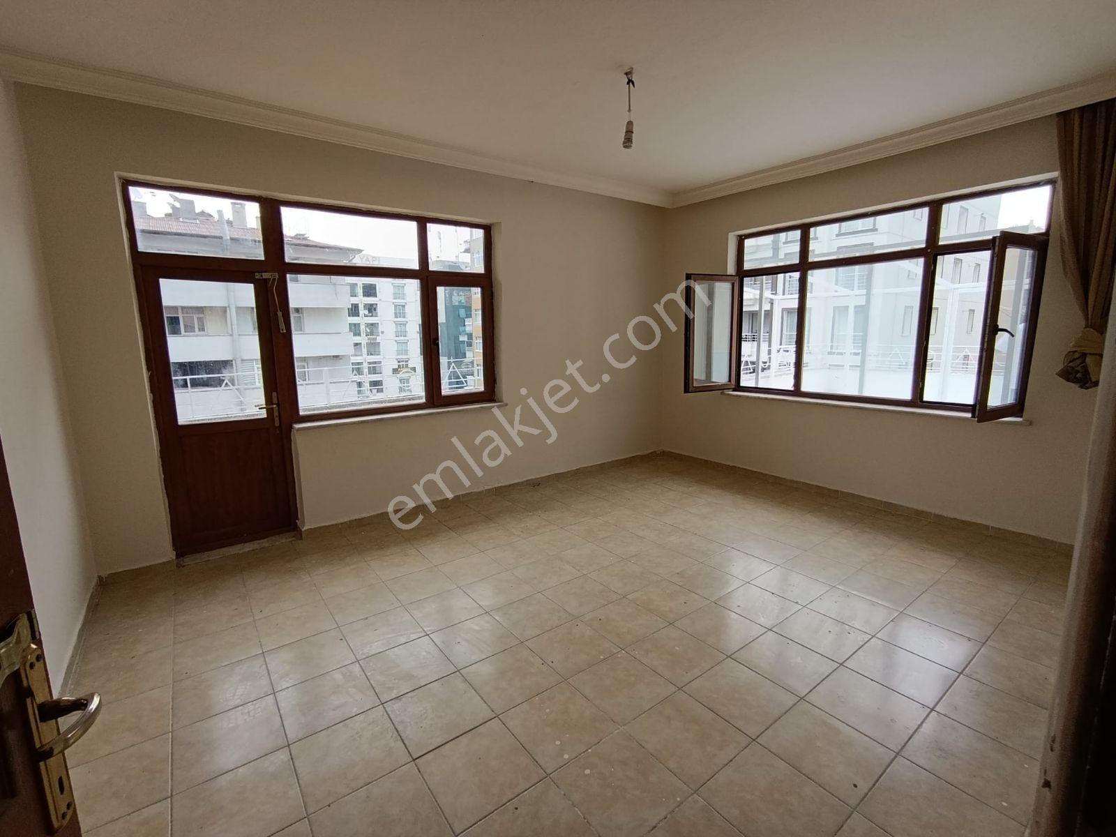 Ofis Merkezde Benzeri Yok 4 Balkonlu Çift Kat Teraslı - Görsel 13