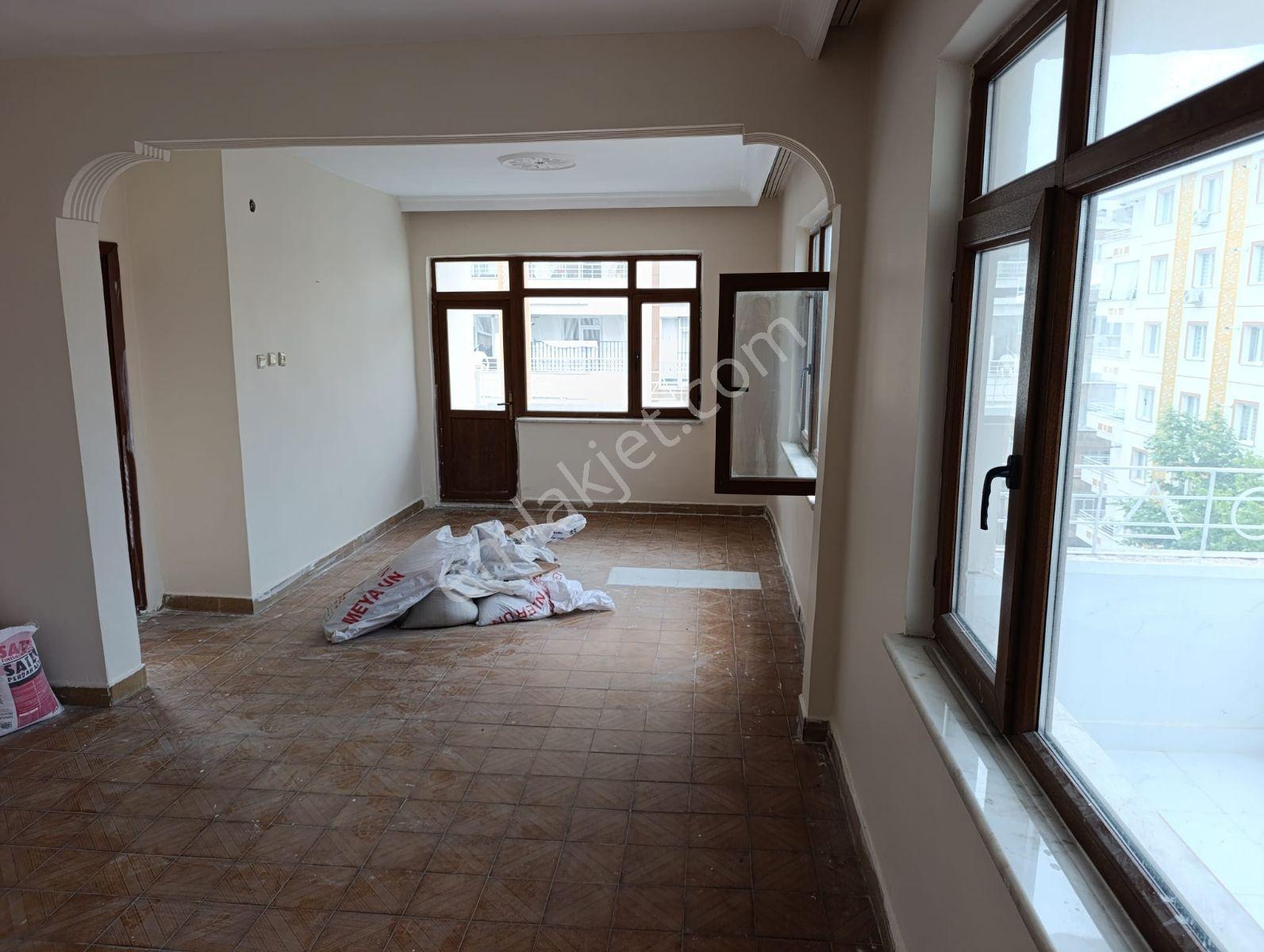 Ofis Merkezde Benzeri Yok 4 Balkonlu Çift Kat Teraslı - Görsel 12