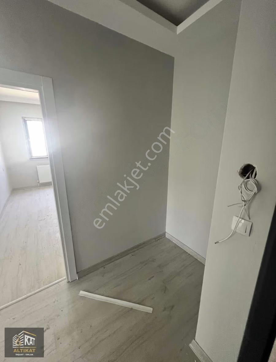 Altıkat Emlaktan Hasanlı Caddesinde 2+1 Daire - Görsel 13