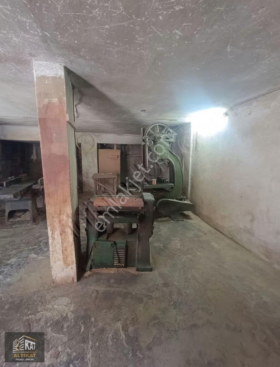 Batı Yaka Pazaryerinde Dükkan - Görsel 8