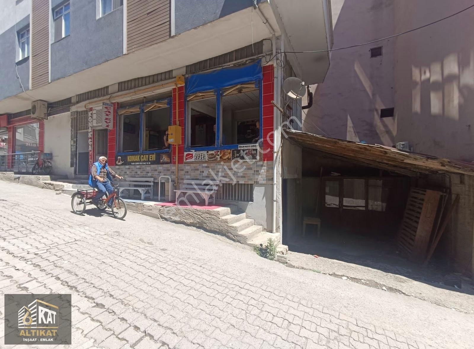 Batı Yaka Pazaryerinde Dükkan - Görsel 5