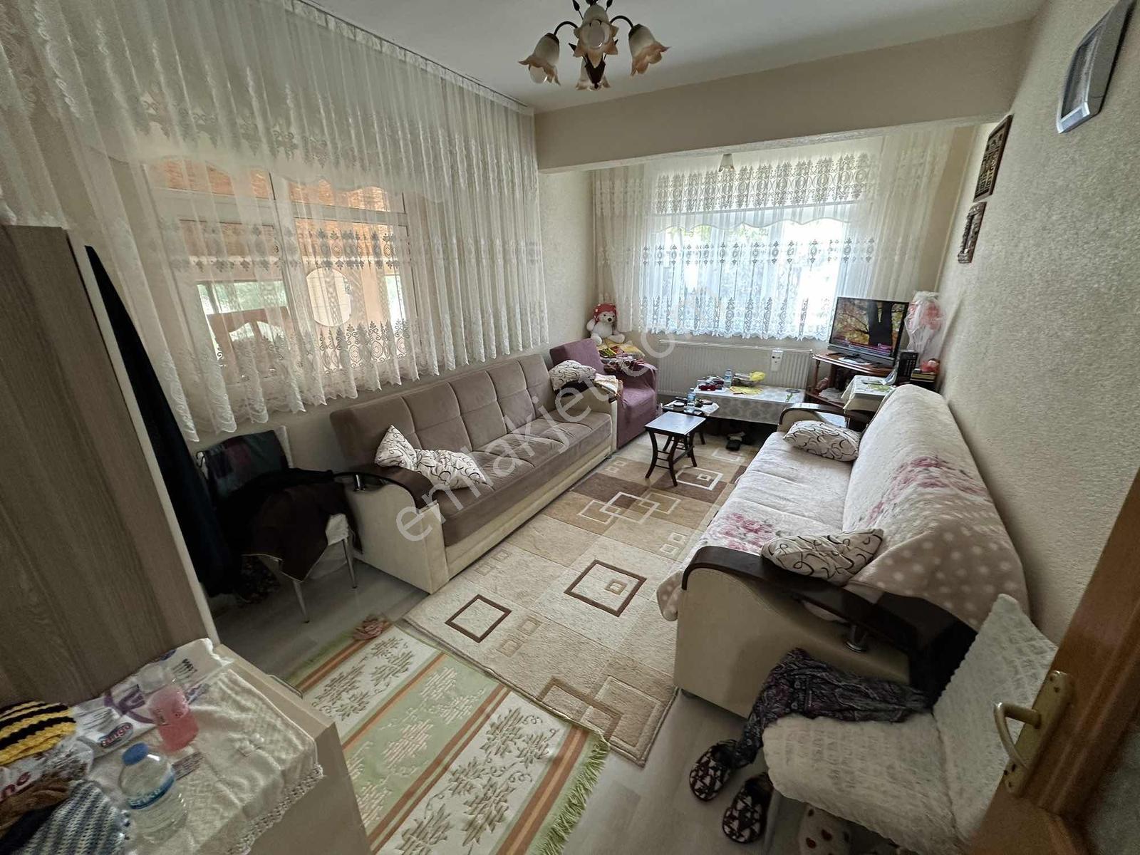 289 M2 Arsa Üzerine Kurulu Satılık Komple Bina (3 Adet 3+1) - Görsel 6