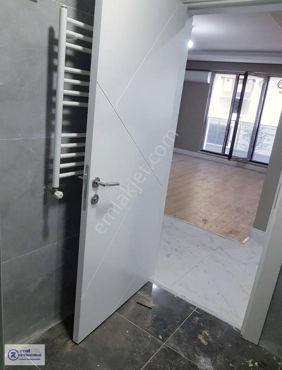 Parkorman Sitesi 2.etap'ta Satılık Bahçe Katı 1+1 Daire - Görsel 12