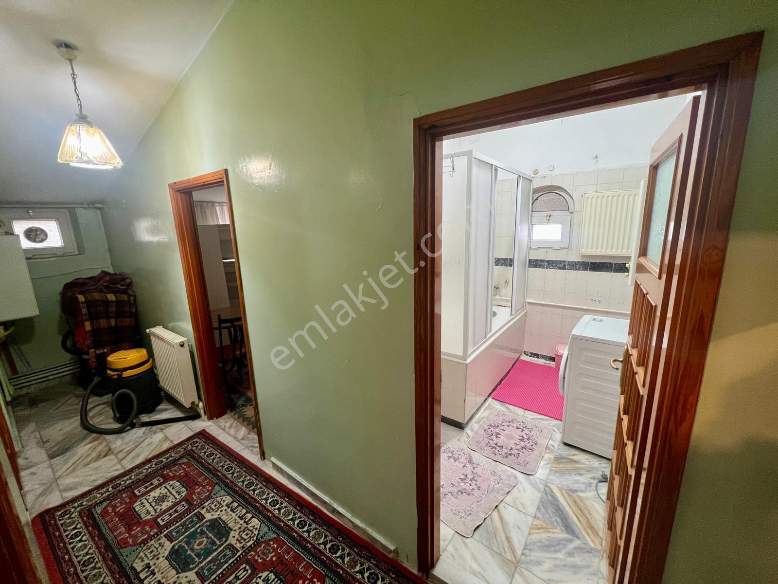 Bahçelievler Mahallesi Eşyalı Kiralık 1+1 80 M² - Görsel 8