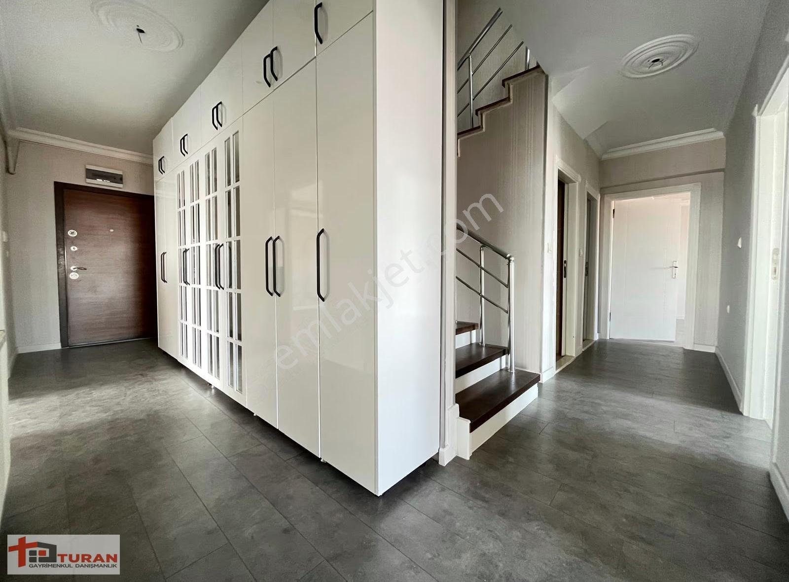 Turan'dan Selim Cad. Üzerinde Şehir Manzaralı Full Yapılı 7+1 - Görsel 21