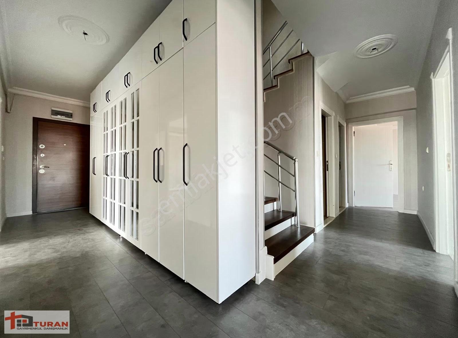 Turan'dan Selim Cad. Üzerinde Şehir Manzaralı Full Yapılı 7+1 - Görsel 30