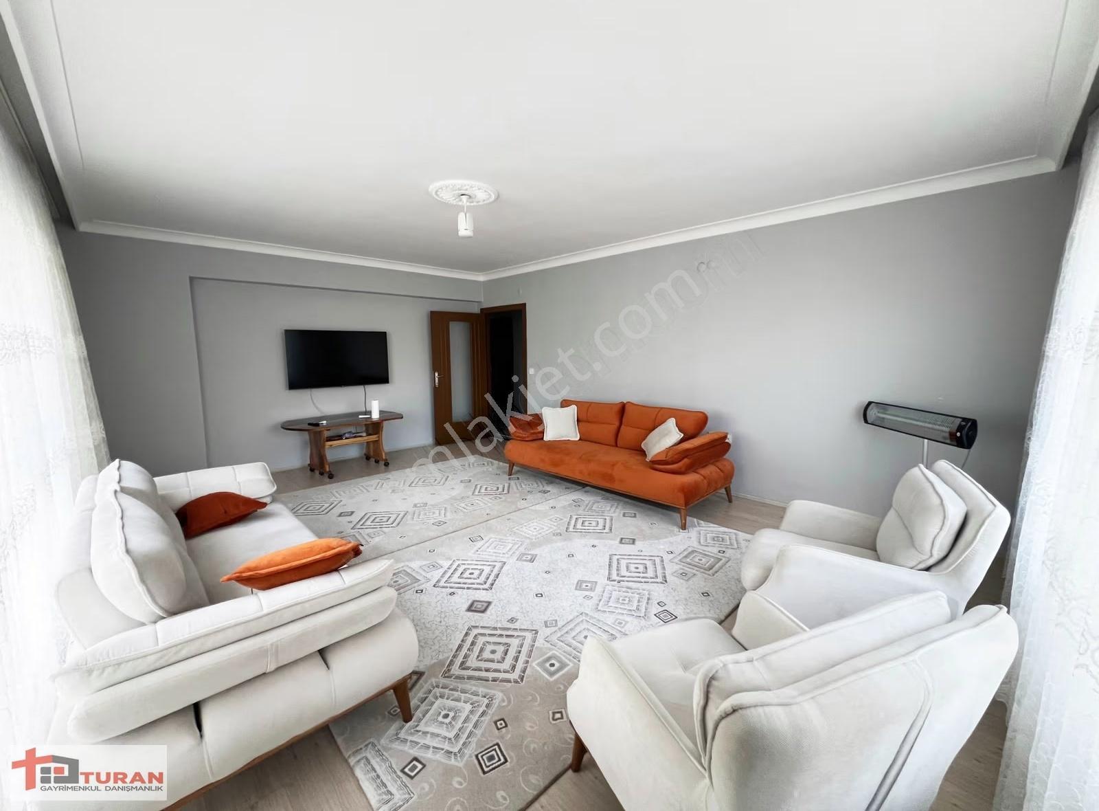 Selim Caddesi'nde -site İçerisinde- Manzaralı Kilerli Yapılı 3+1 - Görsel 13