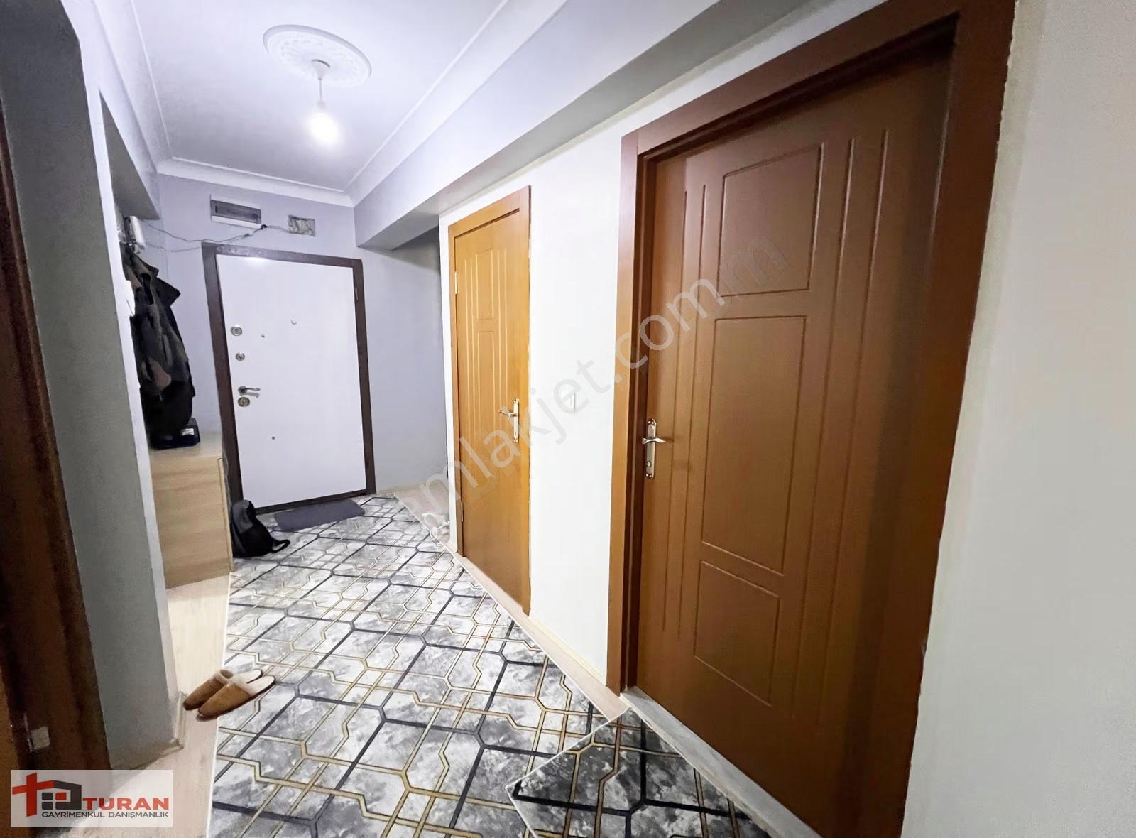 Selim Caddesi'nde -site İçerisinde- Manzaralı Kilerli Yapılı 3+1 - Görsel 5