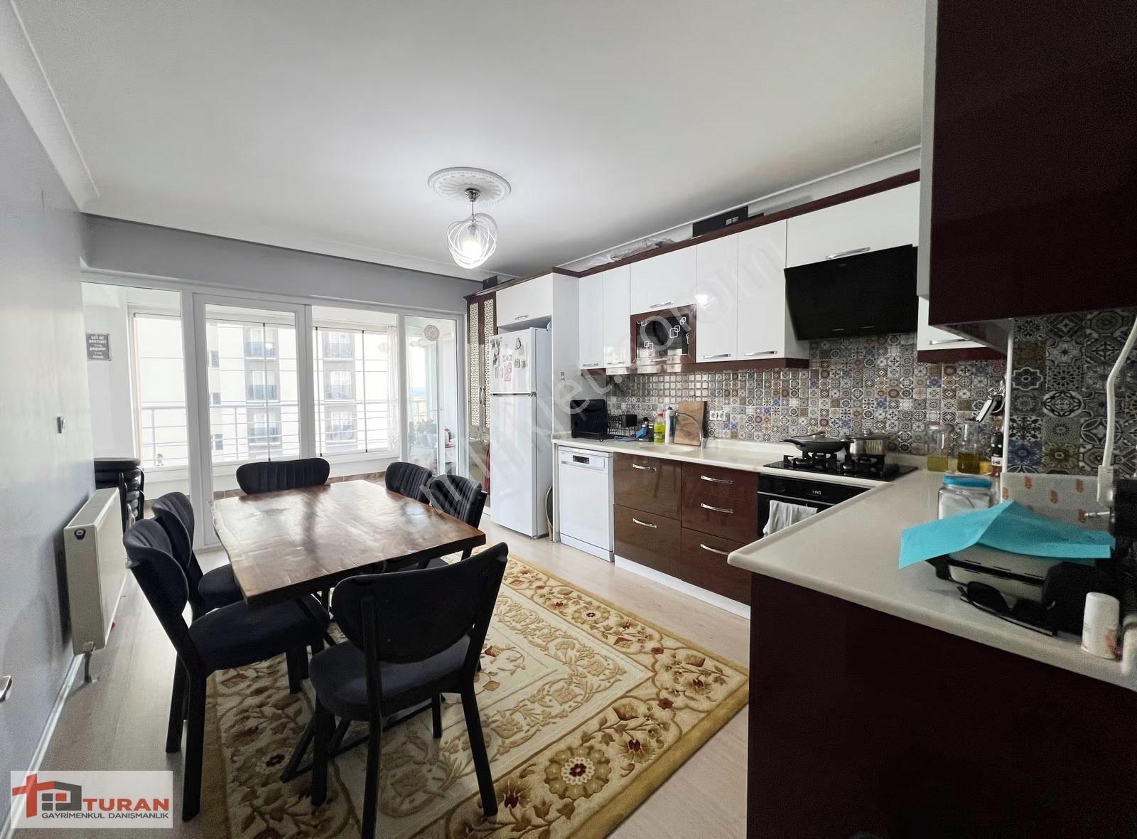 Selim Caddesi'nde -site İçerisinde- Manzaralı Kilerli Yapılı 3+1 - Görsel 18