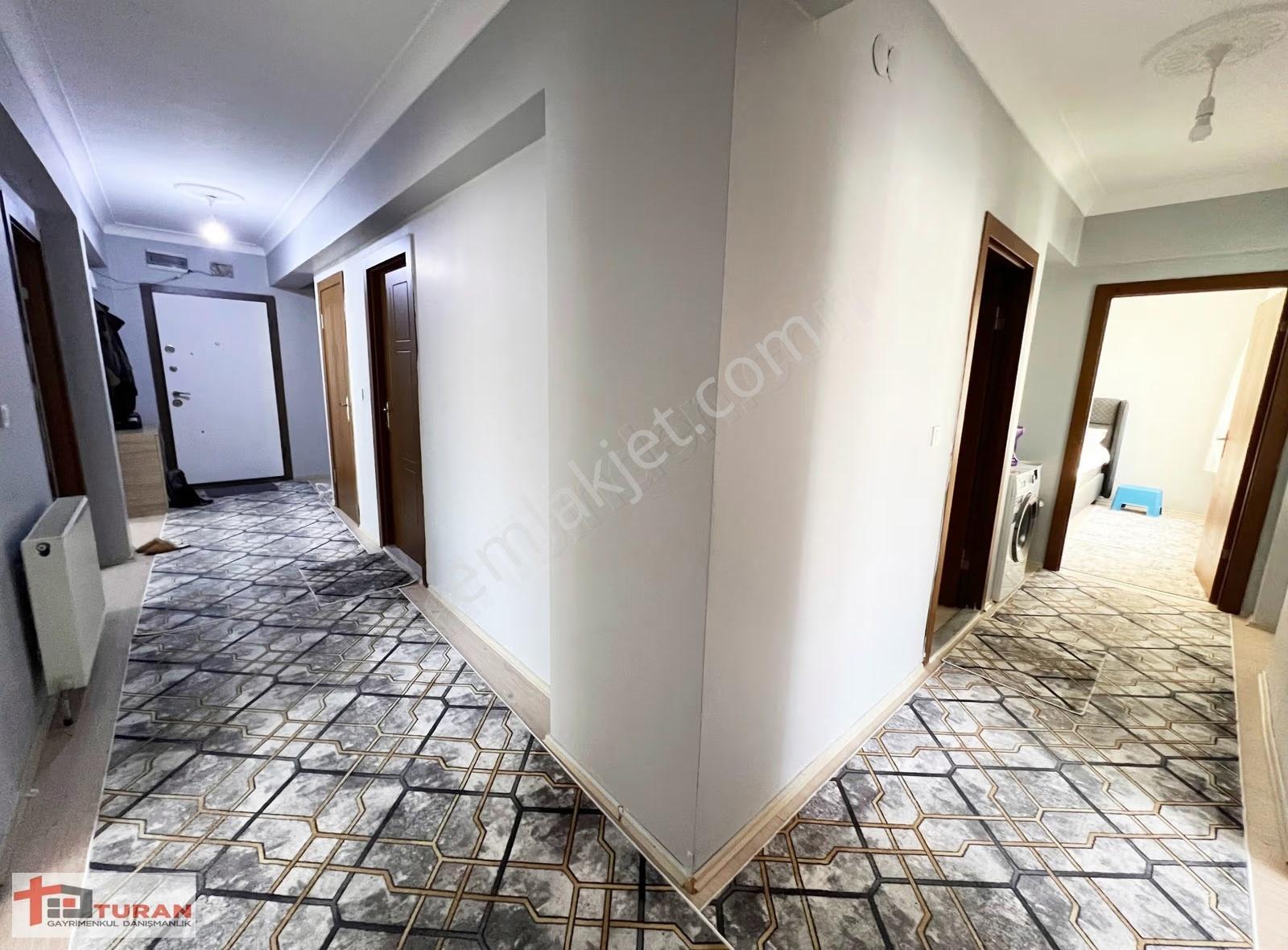Selim Caddesi'nde -site İçerisinde- Manzaralı Kilerli Yapılı 3+1 - Görsel 12