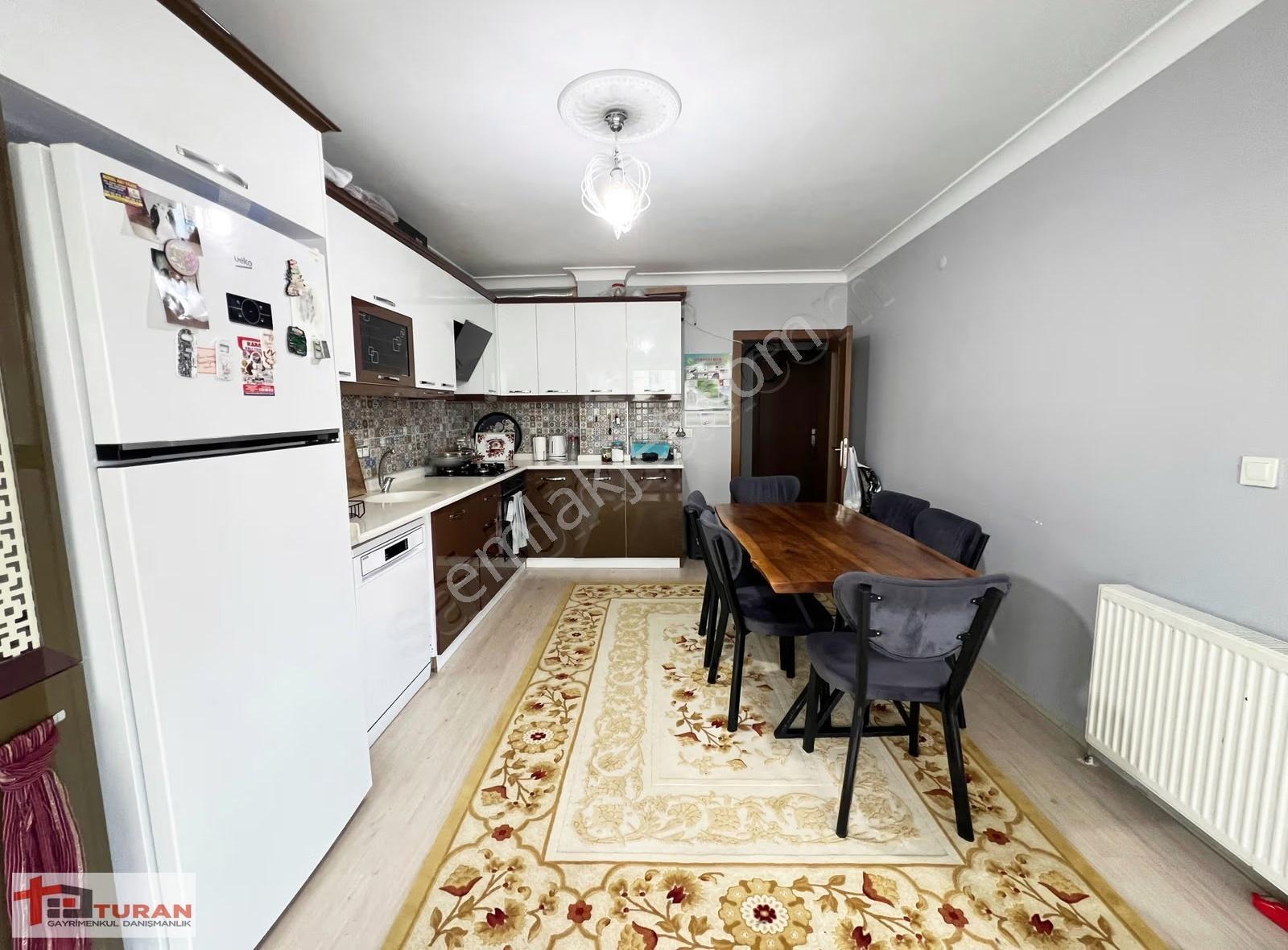 Selim Caddesi'nde -site İçerisinde- Manzaralı Kilerli Yapılı 3+1 - Görsel 11