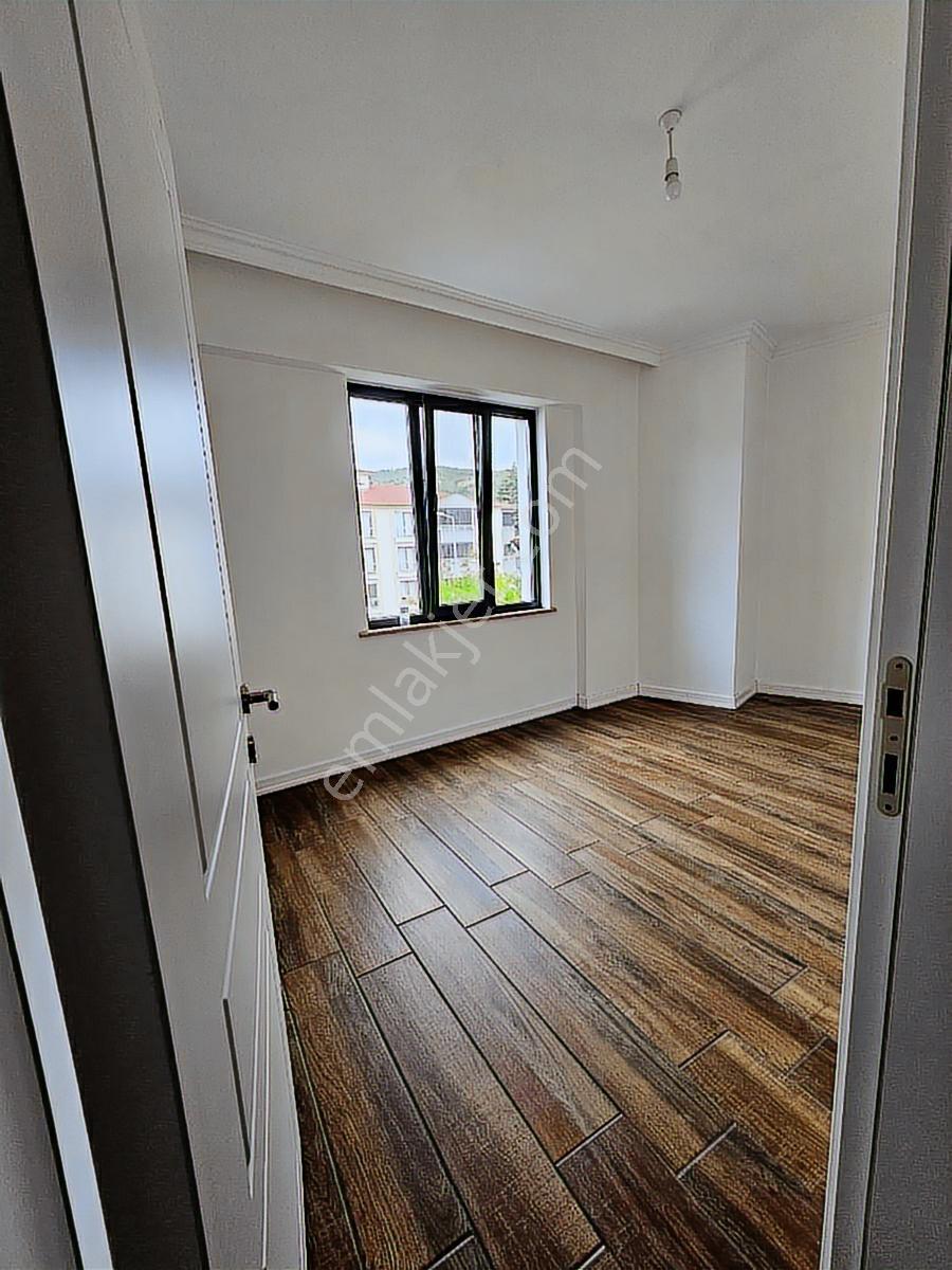 Cadde Üzeri Merkezi Konumda 2+1 Satılık Daire - Görsel 14