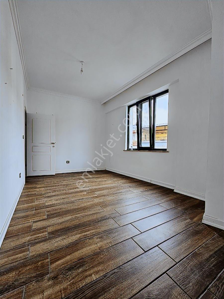 Cadde Üzeri Merkezi Konumda 2+1 Satılık Daire - Görsel 20