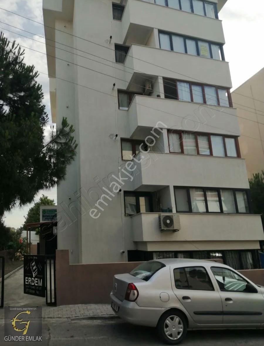 Kazımdirik Mahallesinde 3+1 Kiralık Daire - Görsel 14