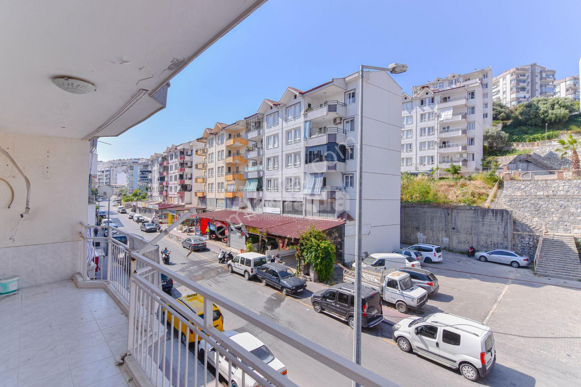 Kuşadası Merkezde Ana Yola Yakın 3+1 Geniş Daire - Görsel 6