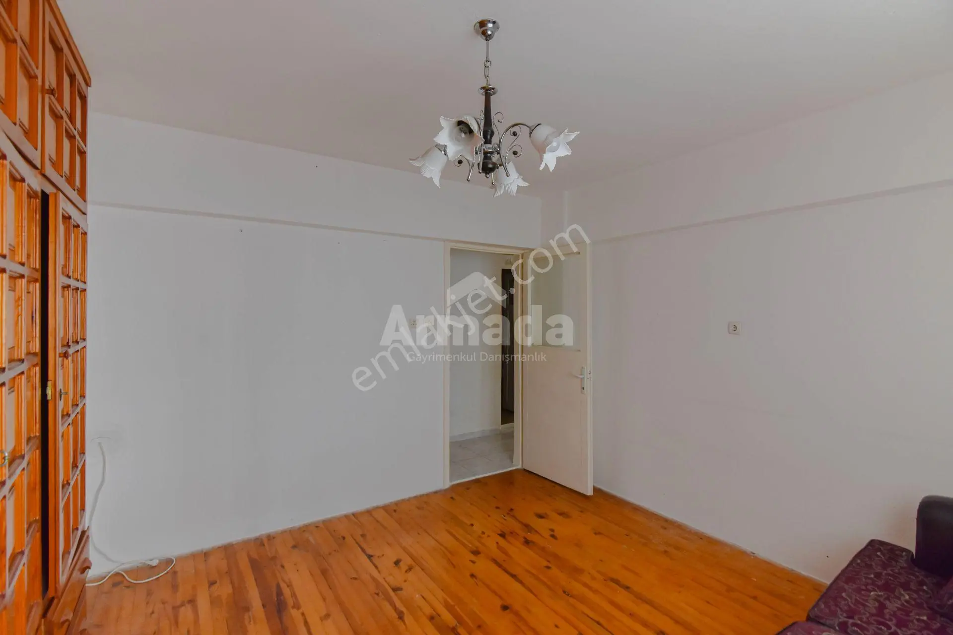 Kuşadası Merkezde Ana Yola Yakın 3+1 Geniş Daire - Görsel 16