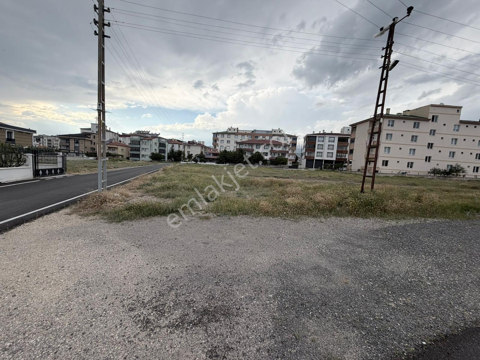 Bahçelievler Mah. 414m2 Süper Konumlu Satılık Arsa