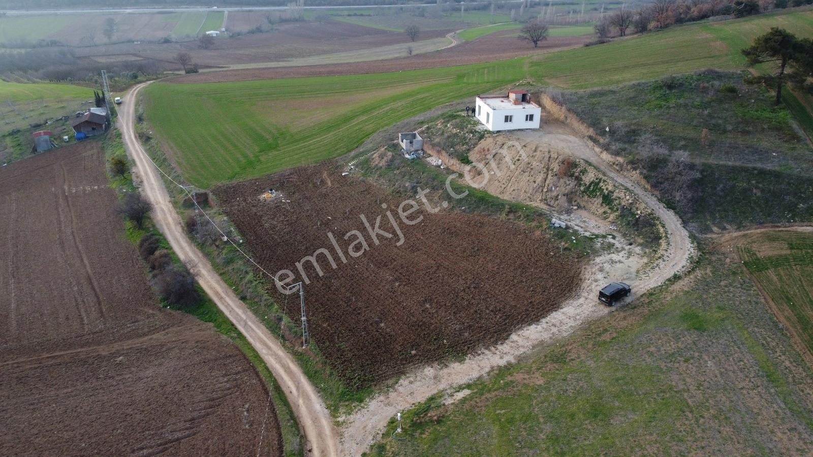 Karataş'tan 8125 M2 Elektriği Yolu Suyu 75m2 1+1 Evi Olan Arazi - Görsel 3