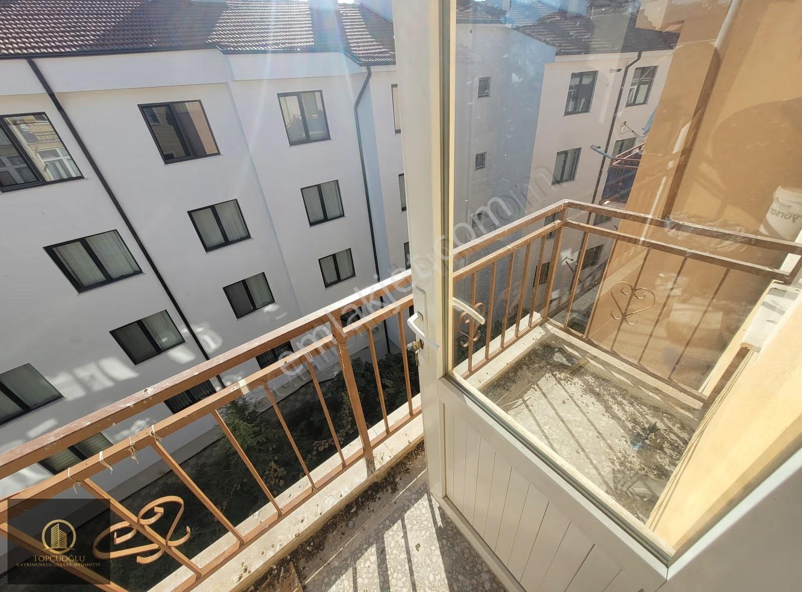 Sakarya 2 Caddesinde 2+1 Teraslı Daire - Görsel 2