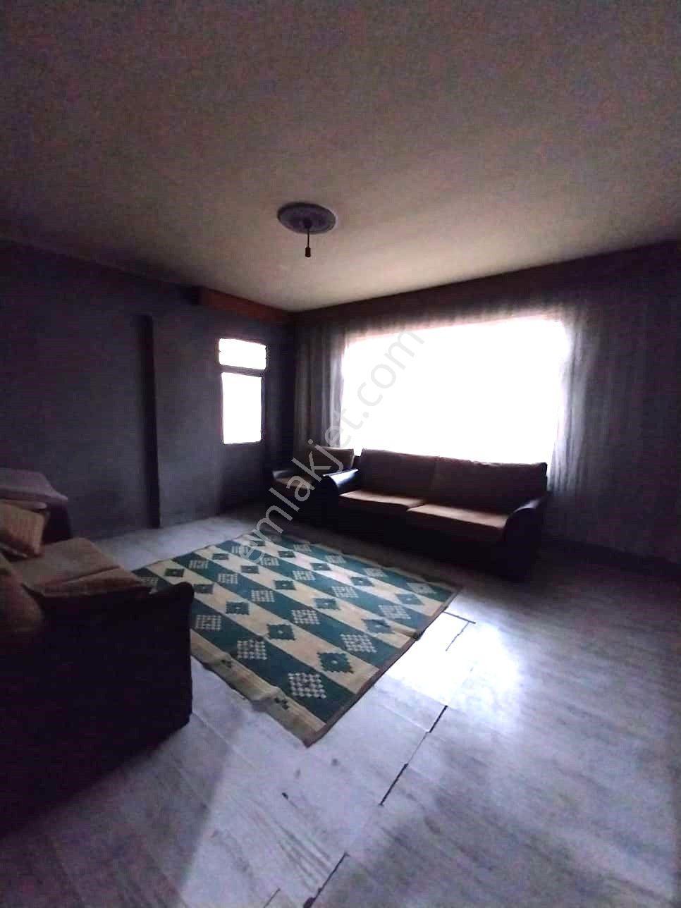 Kocaeli Gölcük Şehitler Mahallesi Kiralık 2+1 Daire