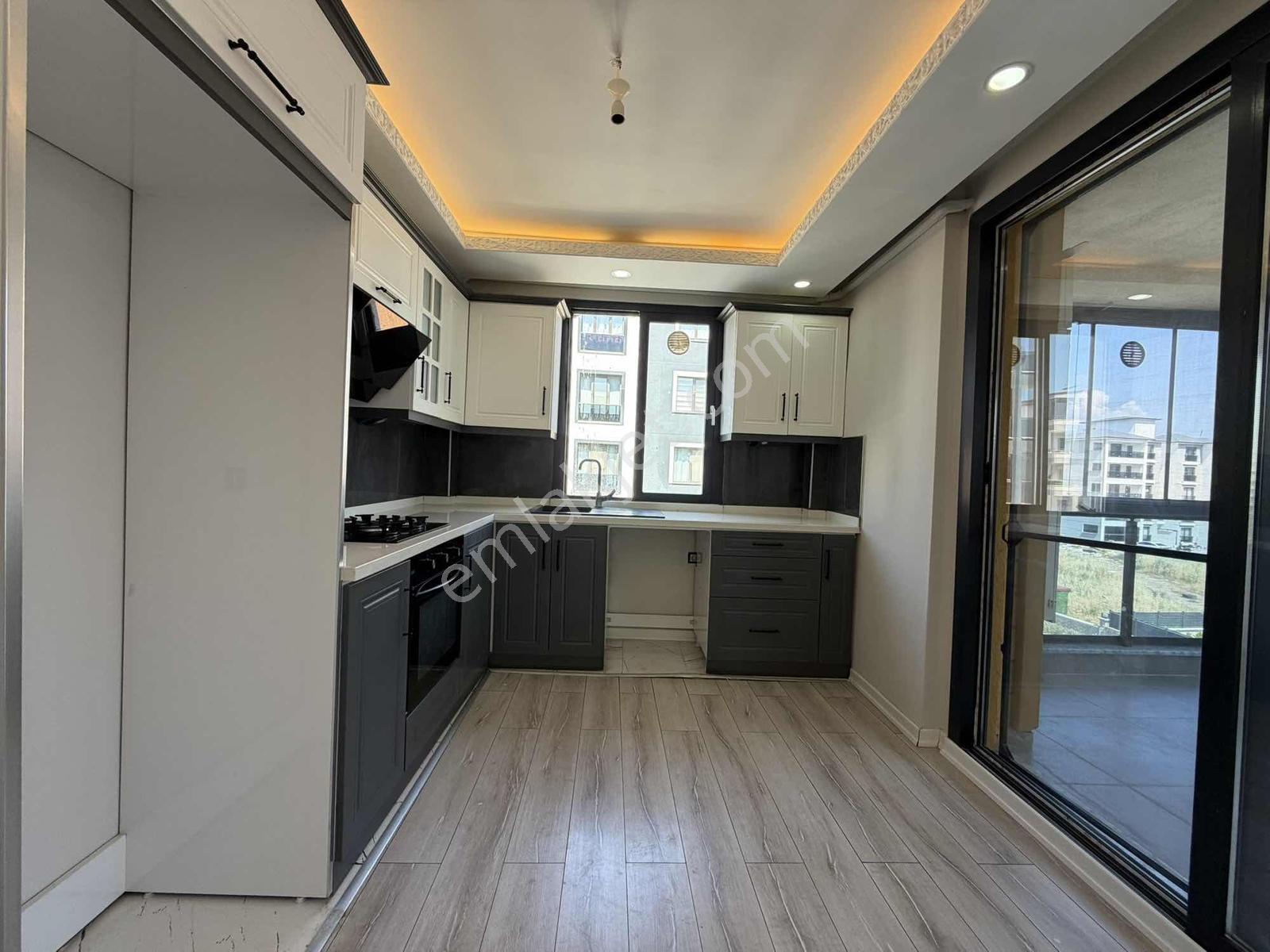 Onmax Bahçelievler'de Kiralık 2+1 110m2 Ara Kat Doğalgazlı Daire - Görsel 7