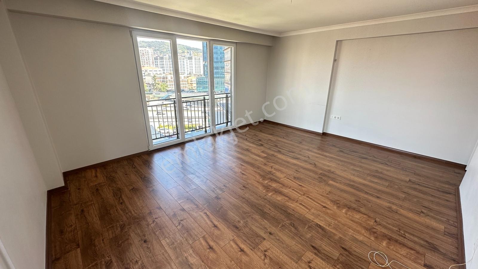 Pendik Yeşilbağlar Kiralık 2+1 - 8.kat -metro 50 Metre Mesafede - Görsel 14