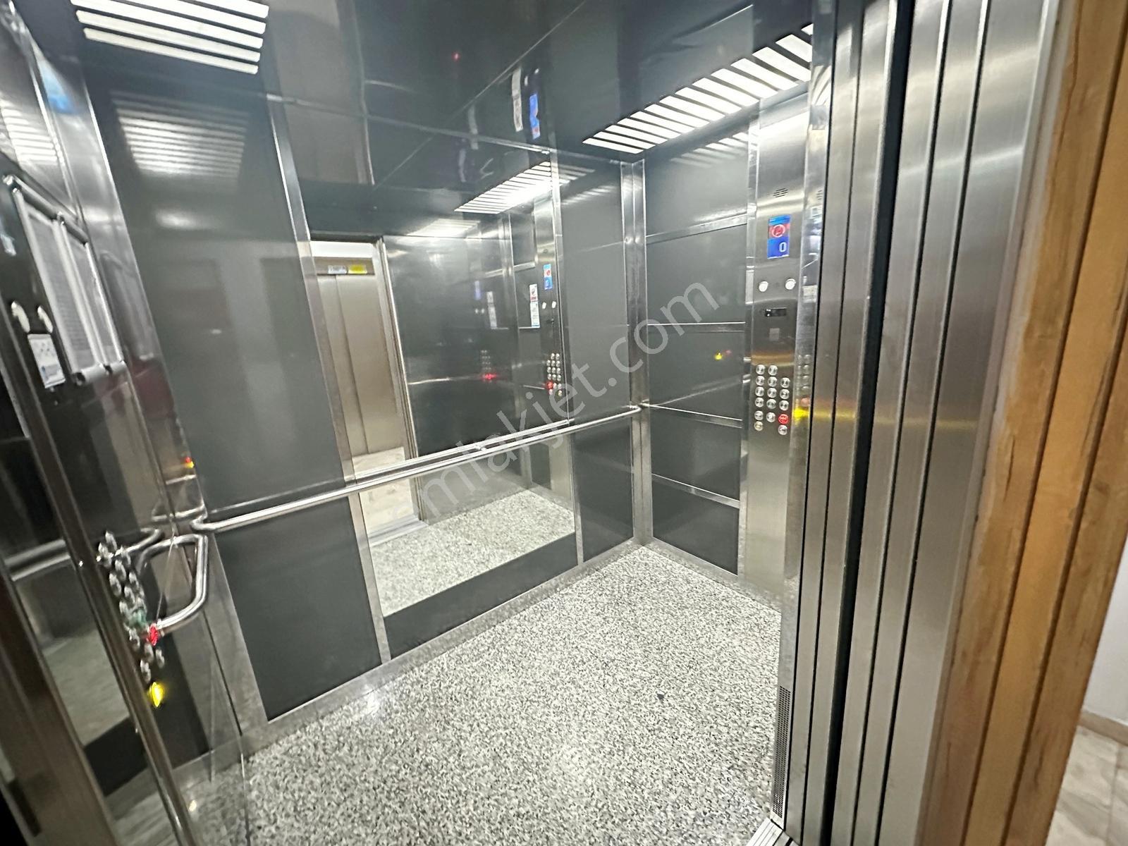 Pendik Yeşilbağlar Kiralık 2+1 - 8.kat -metro 50 Metre Mesafede - Görsel 23