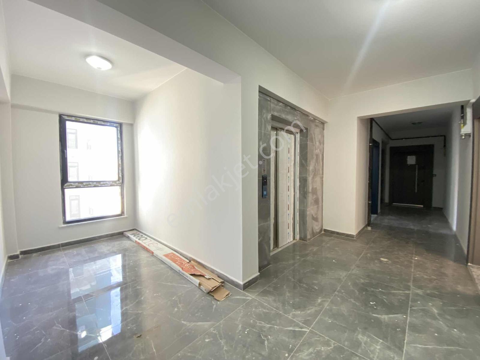 Bahadır'dan Karşıyaka Güzelyaka Sitesi 3+1 3 Cephe Yüzme Havuz - Görsel 33