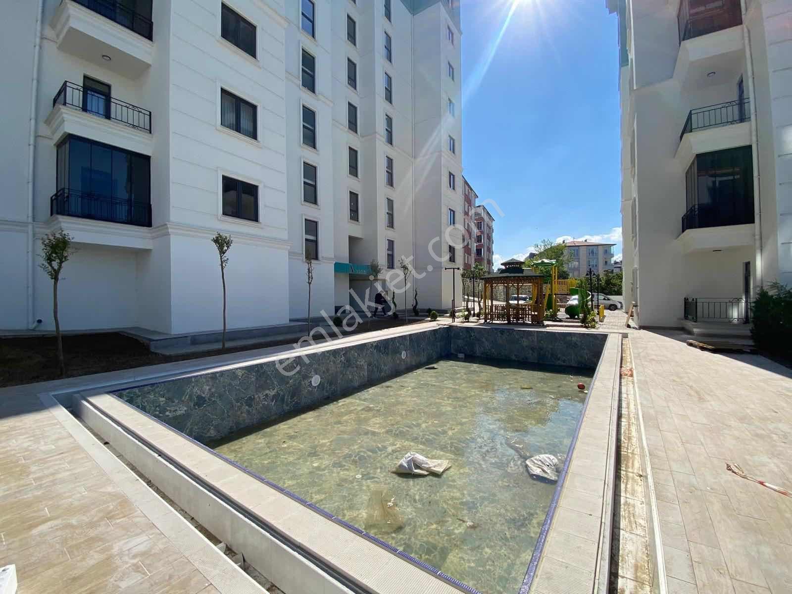 Bahadır'dan Karşıyaka Güzelyaka Sitesi 3+1 3 Cephe Yüzme Havuz - Görsel 10