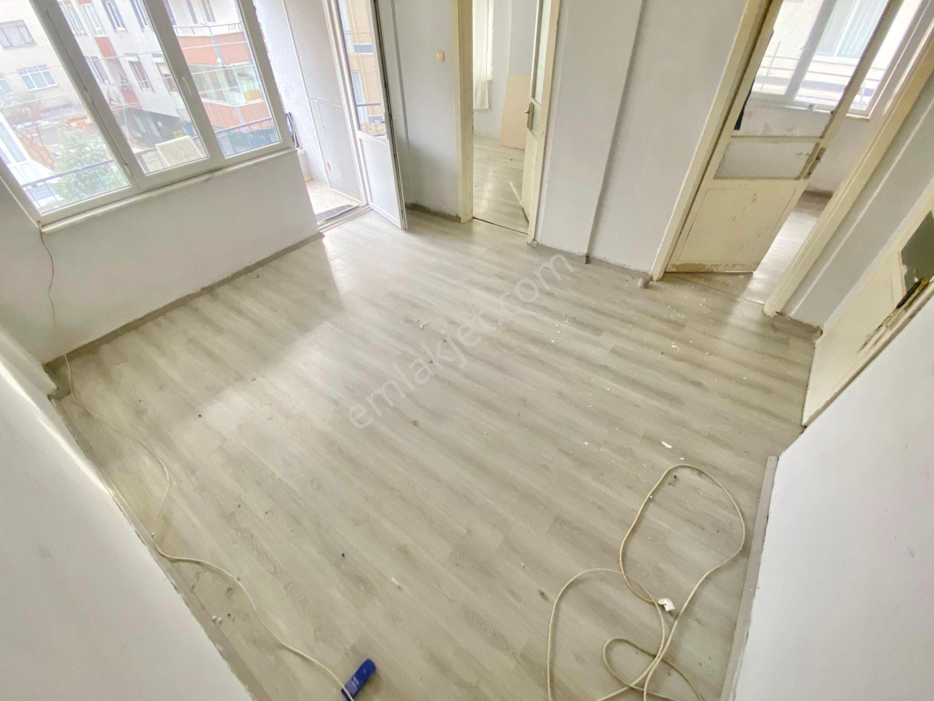꧁ay Emlaktan꧁akçay Merkezde Ön Cephe Denize 100 Metre Kiralık 2+1 Daire - Görsel 12
