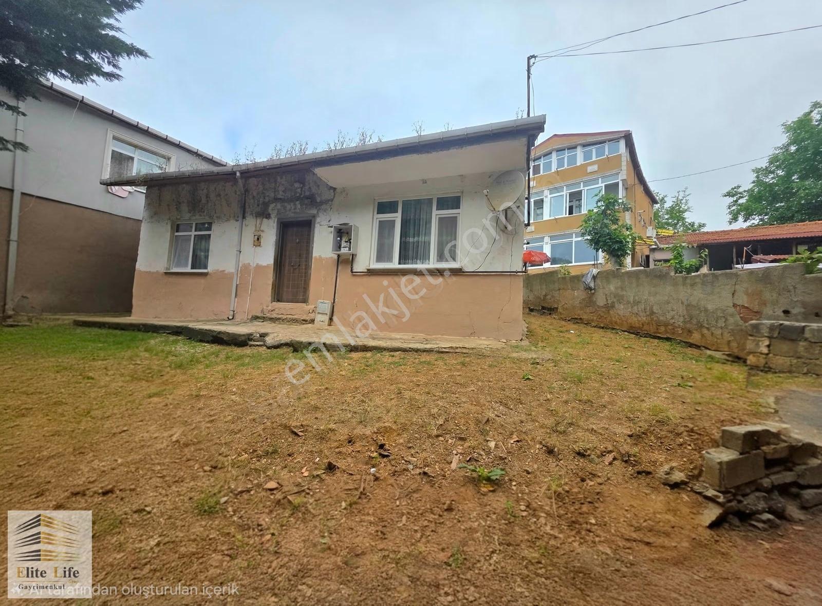 Beykoz Tokatköy 180 M2 Arsa İçinde Müstakil Ev Ve Arsası