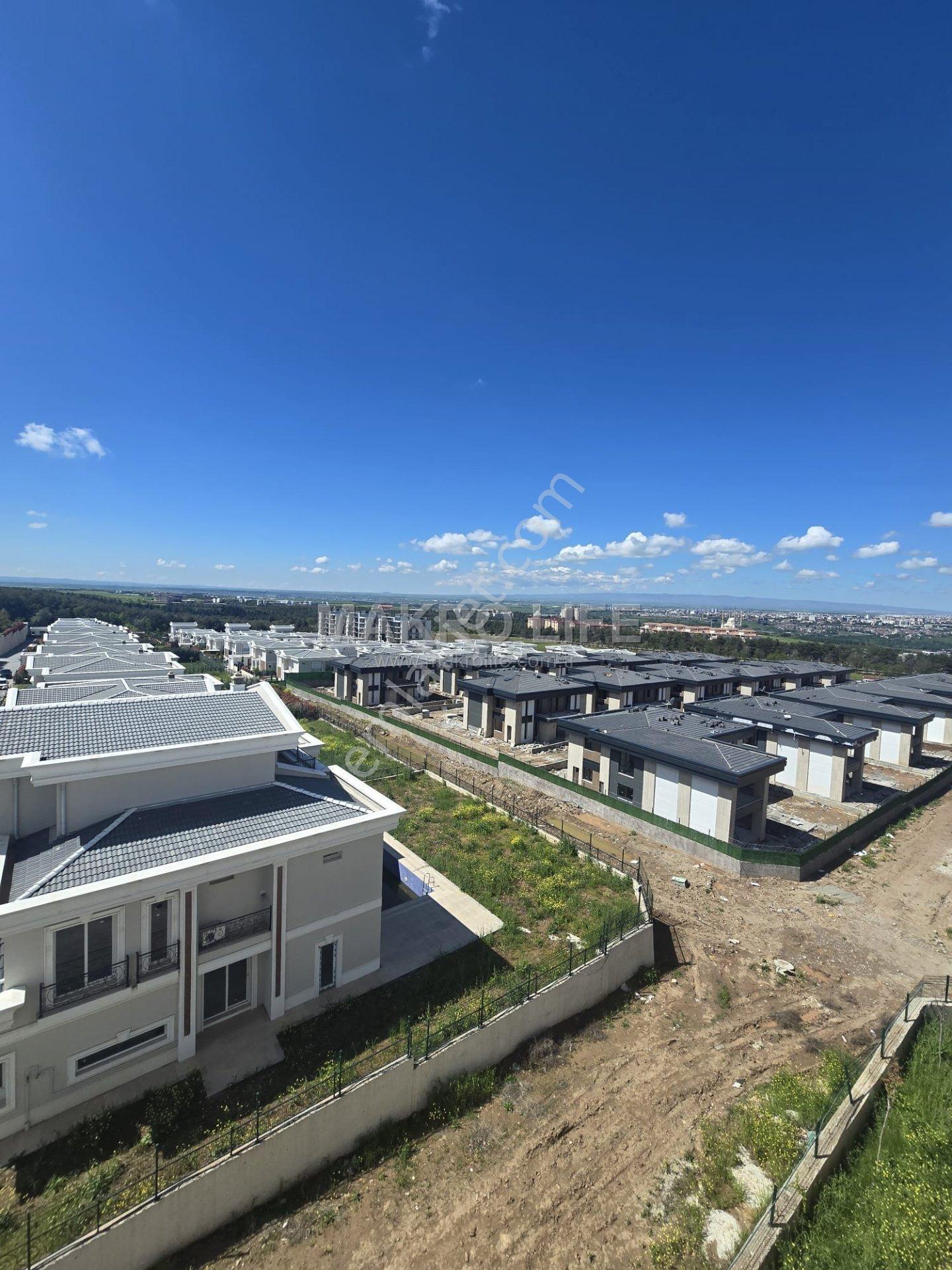 Teknokentte Acil Satılık 3+1 Lüks Daire