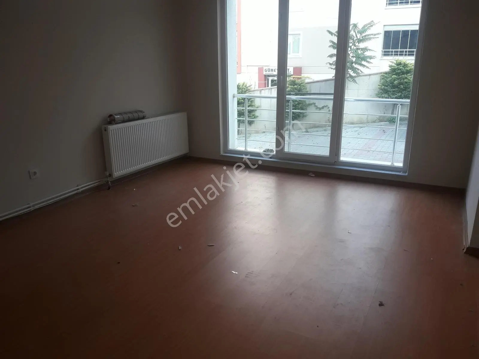 Okullar Bölgesinde Ayça'dan Geniş Kullanışlı Kiralık 2+1 Daire - Görsel 3
