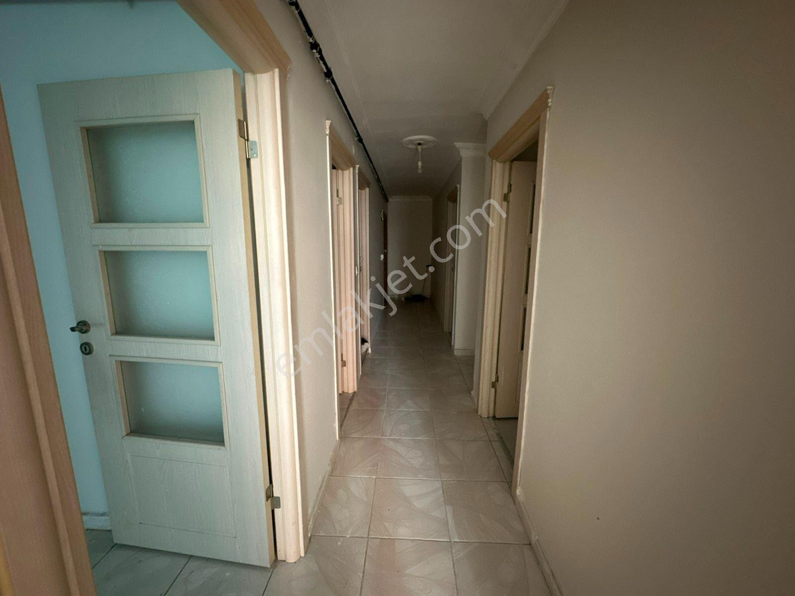 Esenyurt Turgut Özal Mahallesinde , Torium Avm Nin Yanıbaşında , Metrobüse 3 Dk Satılık Daire 2+1 - Görsel 18