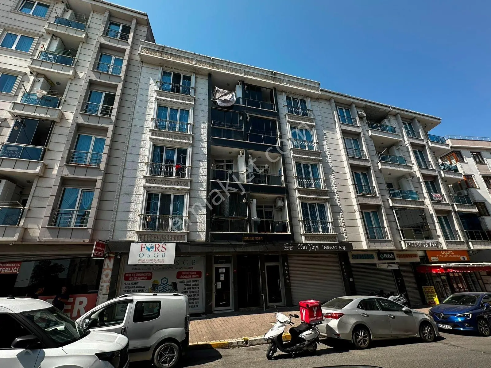 Esenyurt Turgut Özal Mahallesinde , Torium Avm Nin Yanıbaşında , Metrobüse 3 Dk Satılık Daire 2+1 - Görsel 3
