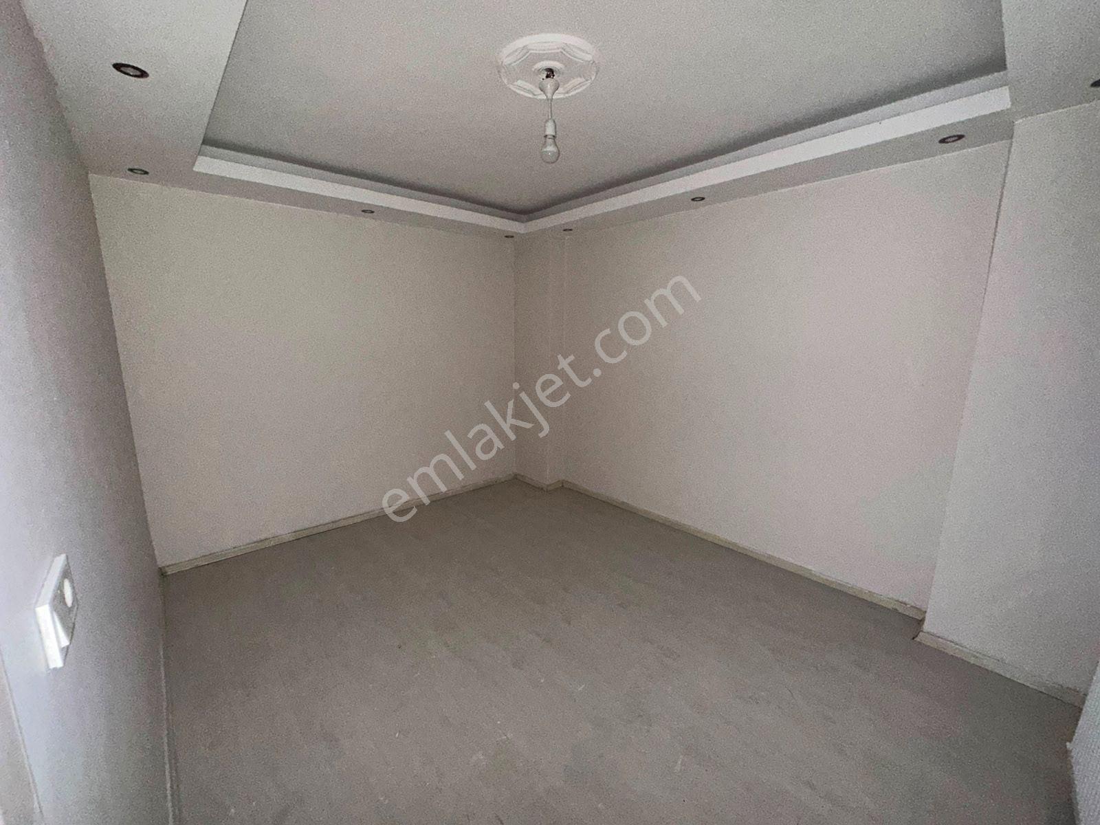 Esenyurt Turgut Özal Mahallesinde , Torium Avm Nin Yanıbaşında , Metrobüse 3 Dk Satılık Daire 2+1 - Görsel 17