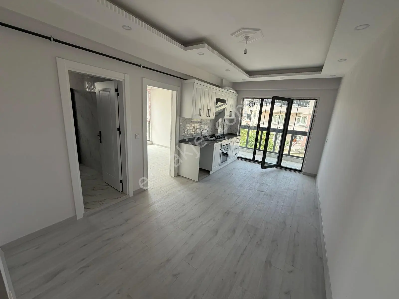 Ak Auto Gayrimenkul'den Tekirdağ Süleymanpaşa Gündoğdu Mah 1+1 Kiralık Geniş Daire - Görsel 34