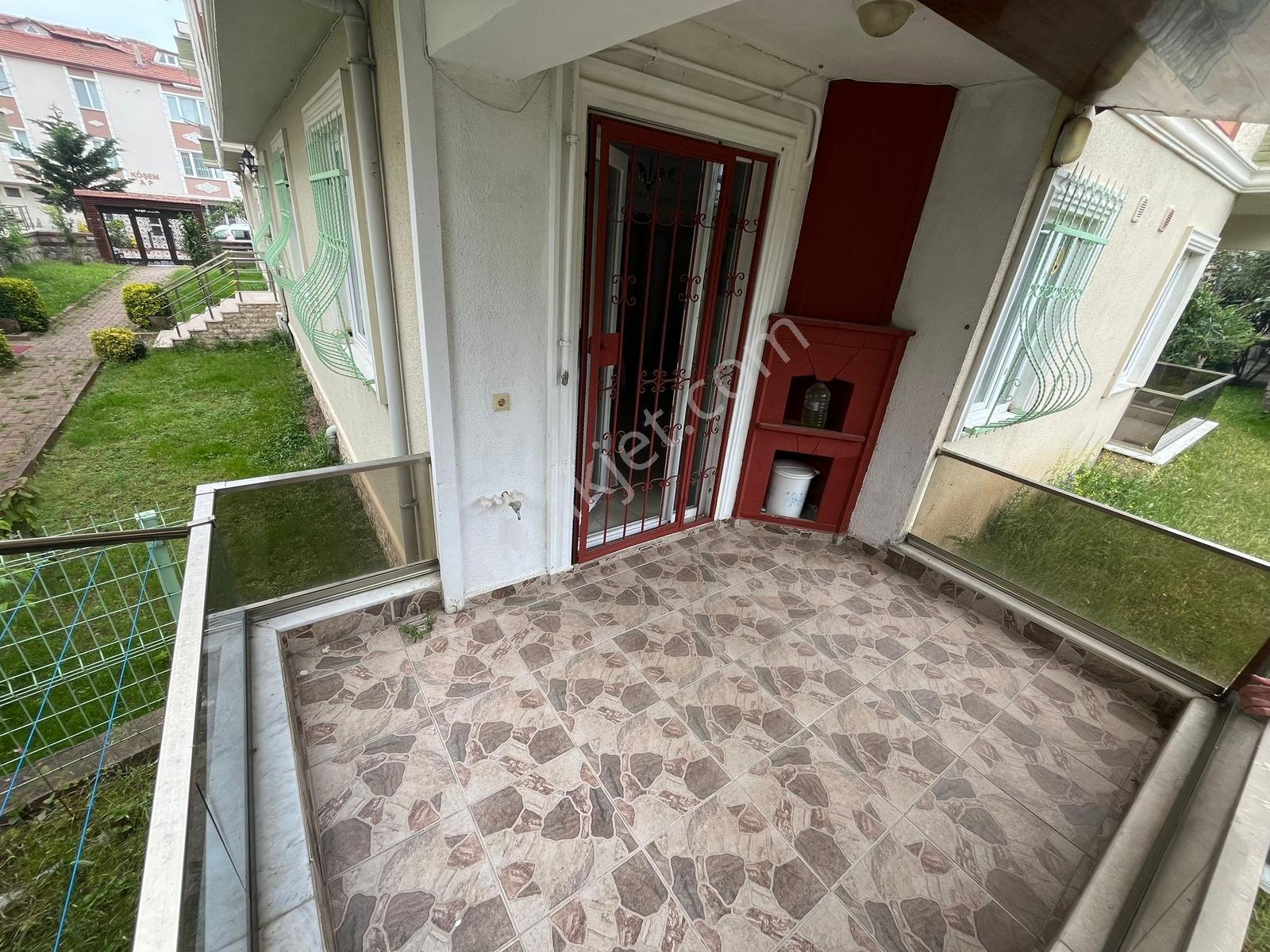 Arslan İnşaat Verandalı Bahçeli Denize Yakın 2+1 Köşe Daire - Görsel 6