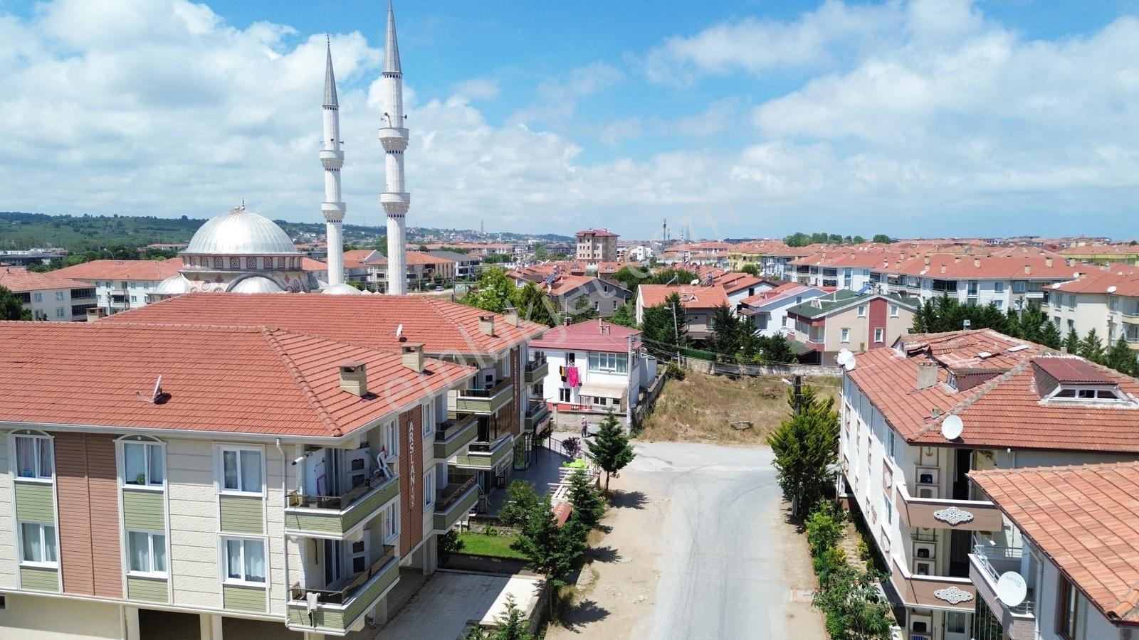 Arslan İnşaat Verandalı Bahçeli Denize Yakın 2+1 Köşe Daire - Görsel 11