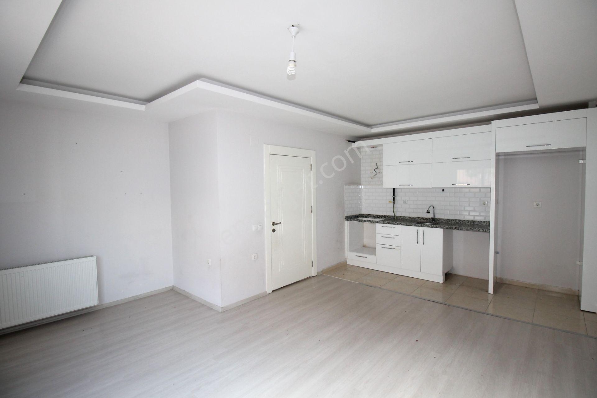 Retro’dan Aydınlıkevler’de Müstakil Tadında D.gazlı Kiralık 2+1