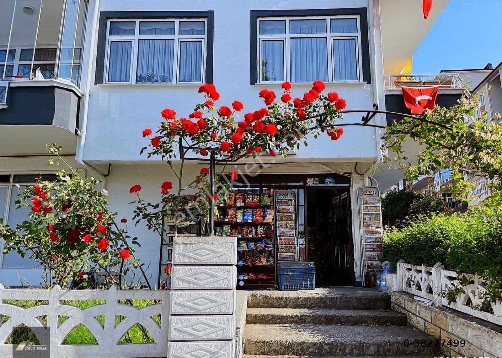 Kocaeli-gölcük-köşebaşı Deniz Manzaralı Satılık Dükkan