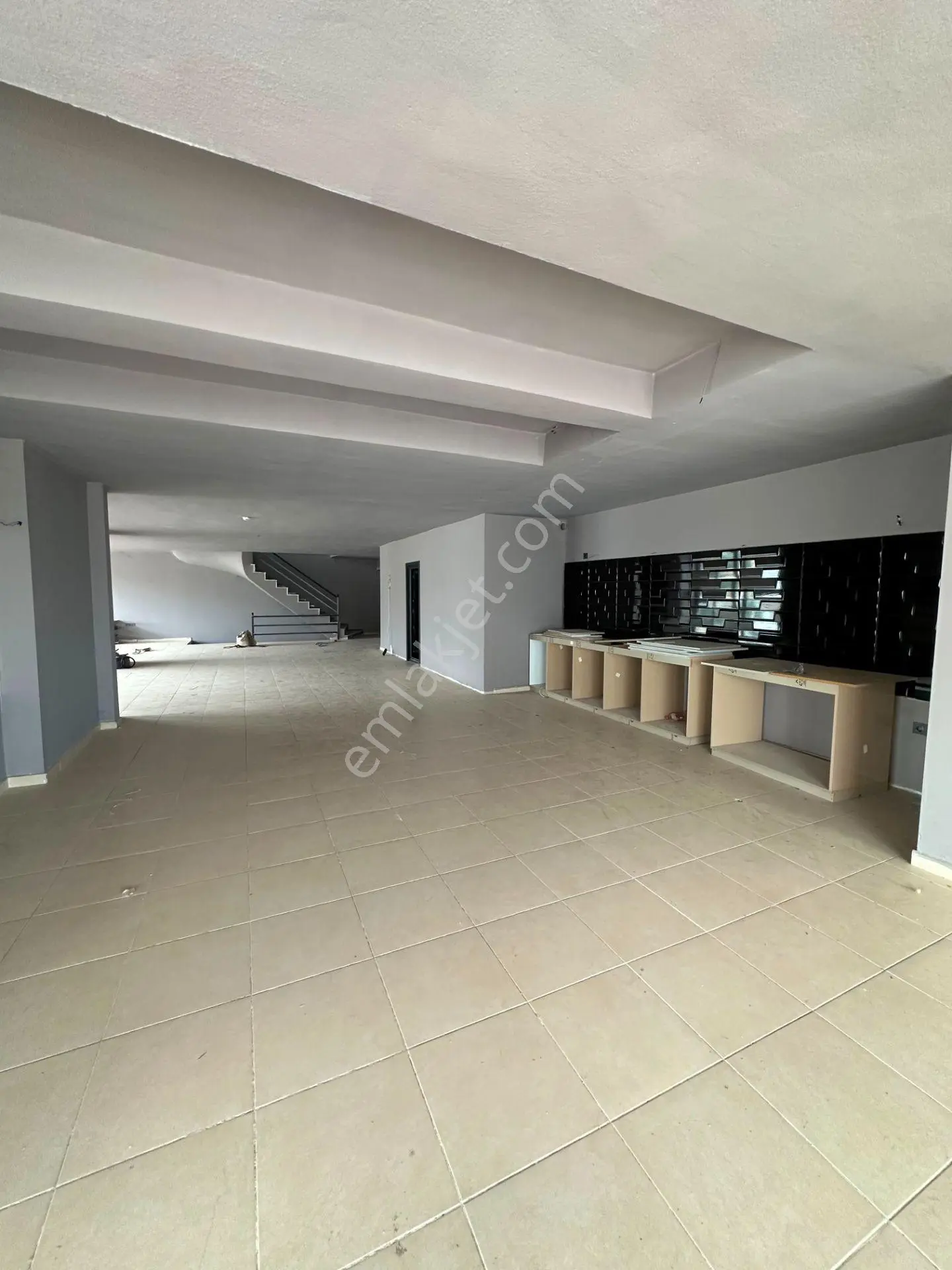 Kepez Devlet Hastanesine Komşu 1.000 M2 Kiralık Dükkan - Görsel 4