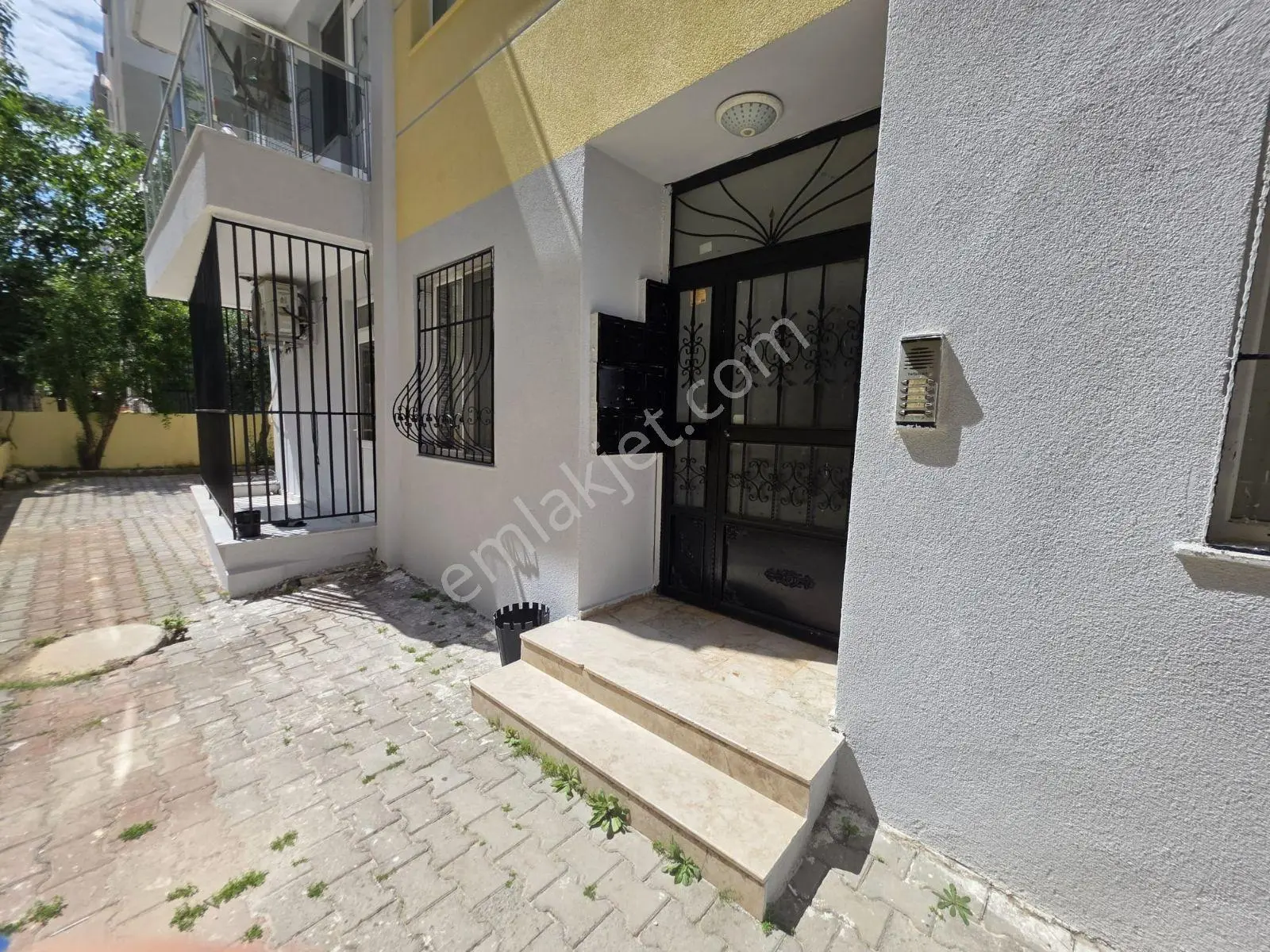 Gebizli De Satılık Eşyalı 2+1 Daire - Görsel 3