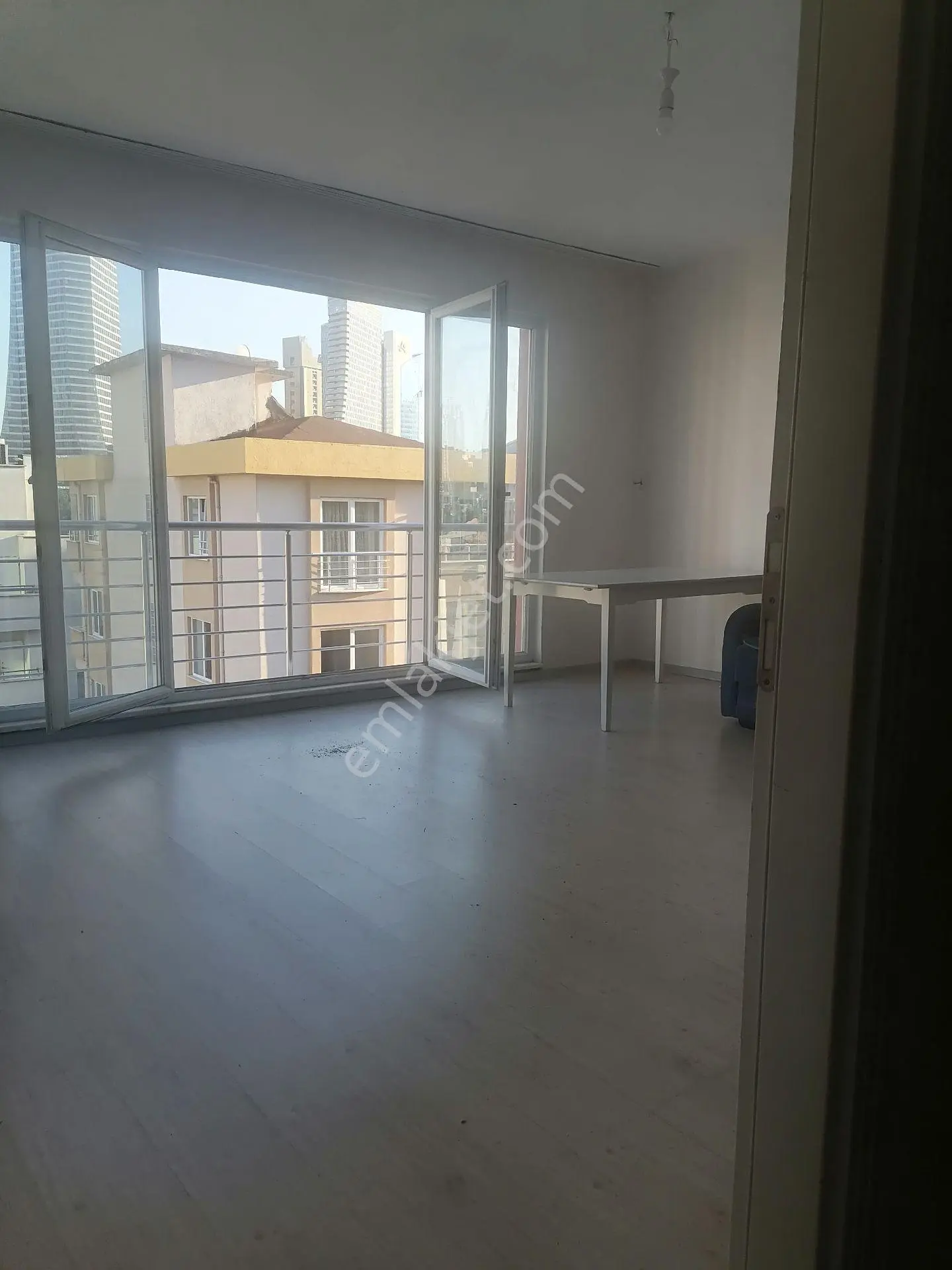 Ümraniye Çamlık Mahallesi İkbal Caddesi 3+1 Kiralık Yeni Bina - Görsel 2