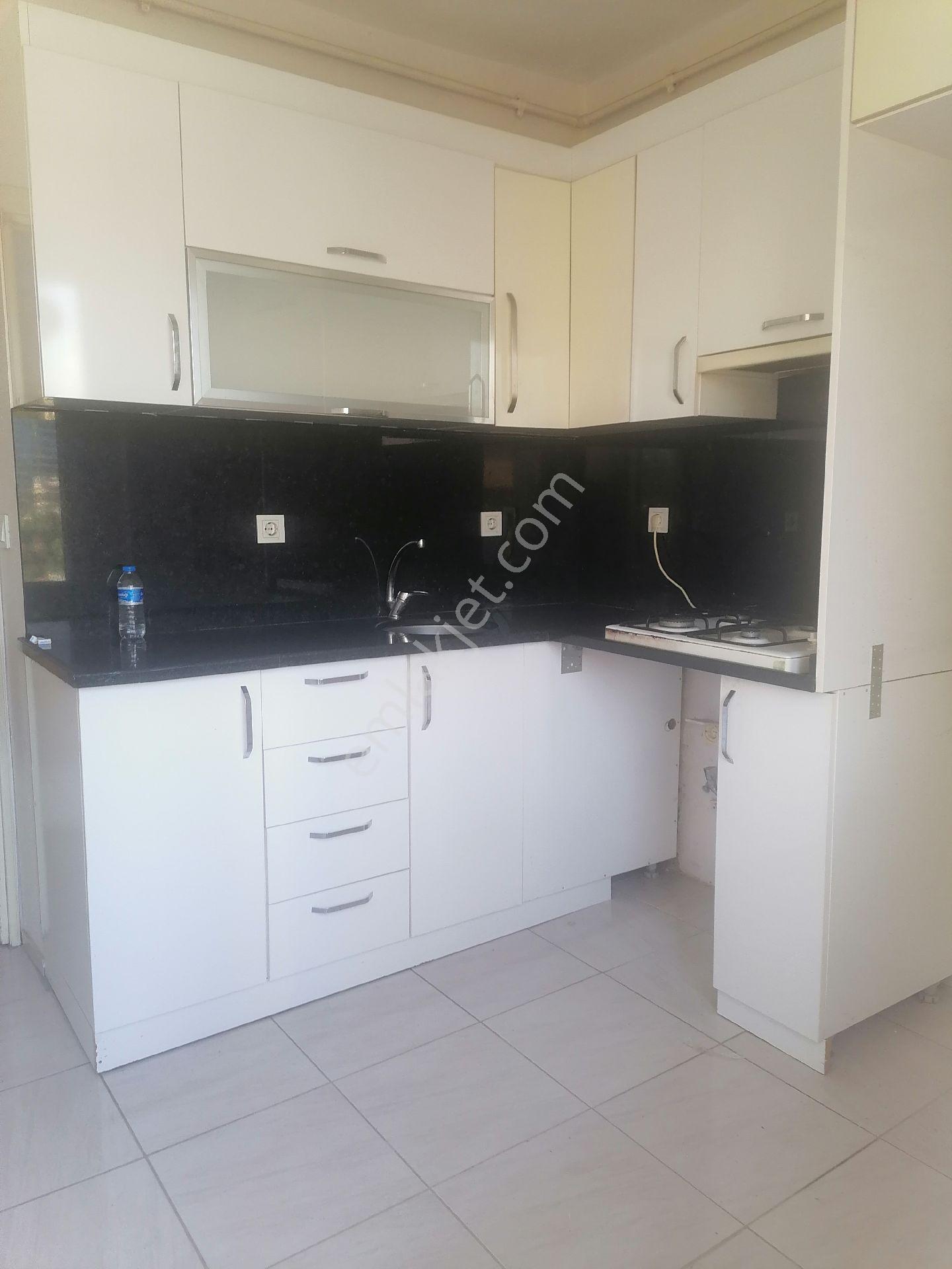 Ümraniye Çamlık Mahallesi İkbal Caddesi 3+1 Kiralık Yeni Bina - Görsel 12