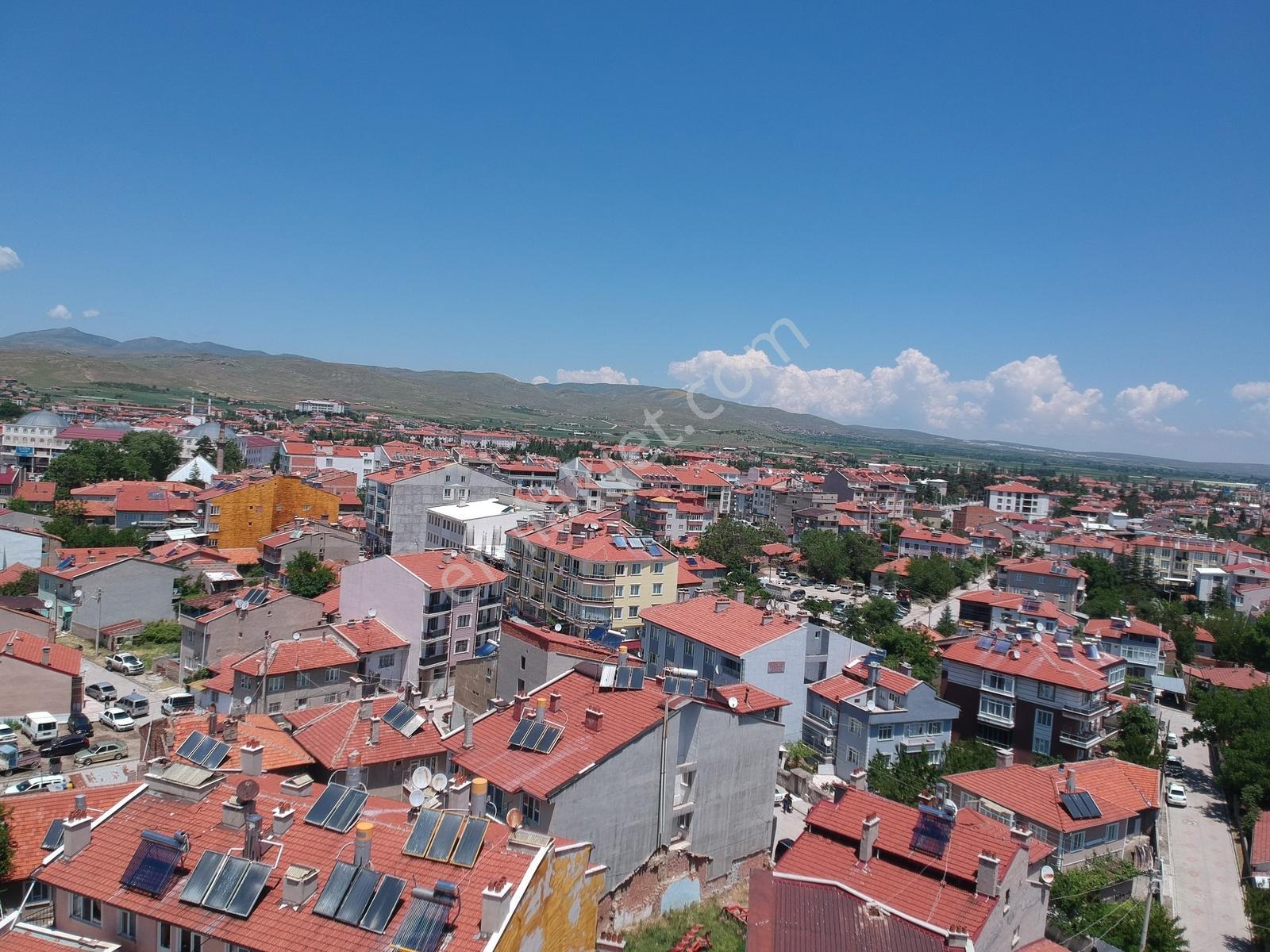 İlbey // Şuhut Merkez Garaj Caddesi Üzerinde Köşe Dükkan+daire - Görsel 18