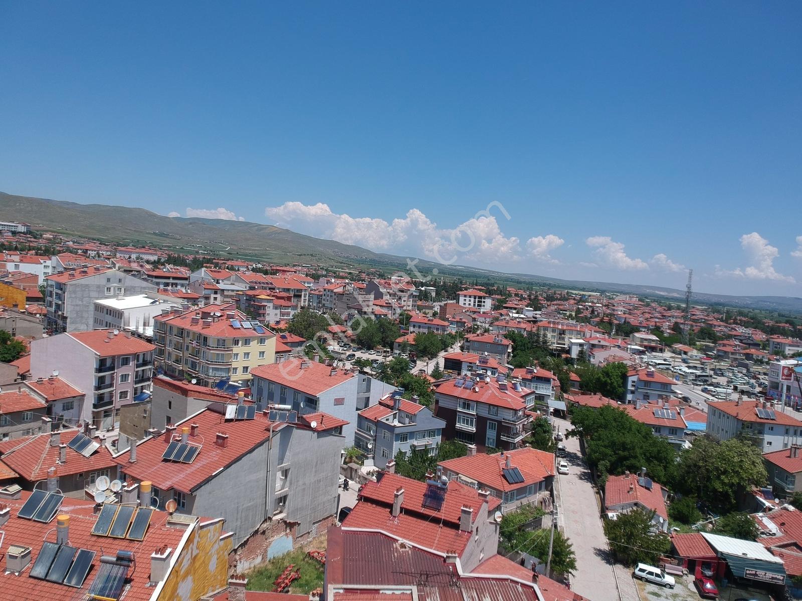 İlbey // Şuhut Merkez Garaj Caddesi Üzerinde Köşe Dükkan+daire - Görsel 5