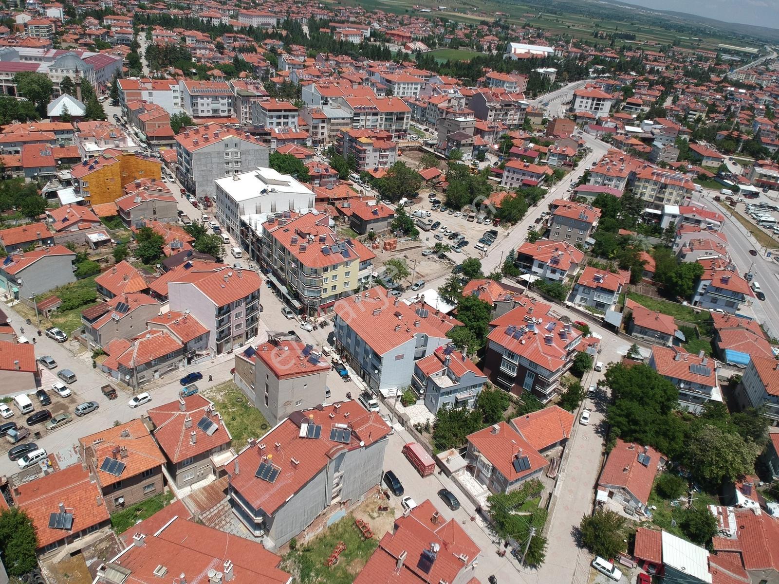 İlbey // Şuhut Merkez Garaj Caddesi Üzerinde Köşe Dükkan+daire - Görsel 24
